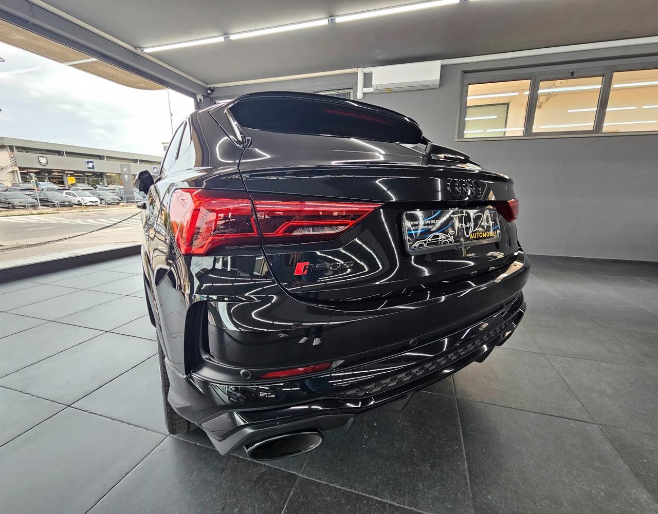 AUDI RSQ3 BLACK EDITION
