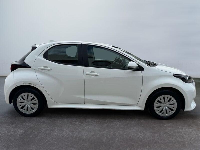 Toyota Yaris Hybrid Active MY22