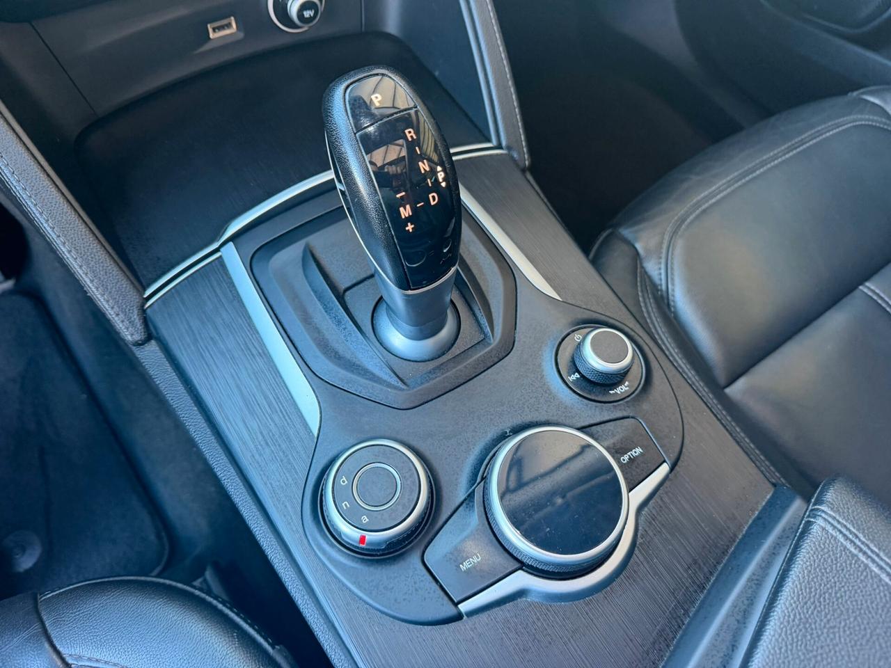 Alfa Romeo Stelvio 2.2 Turbodiesel 210 CV AT8 Q4 Business