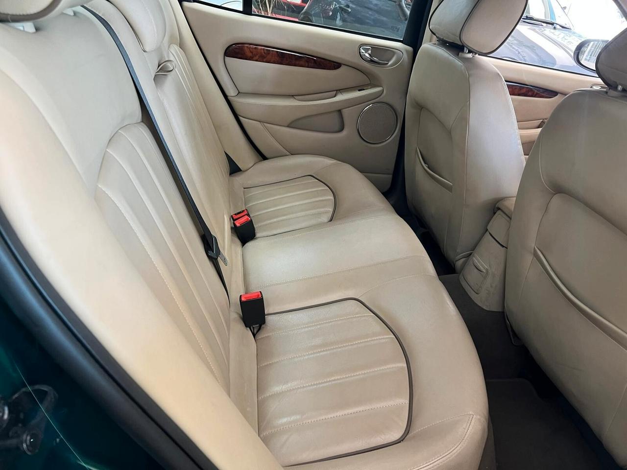 Jaguar X-Type 2.2D Executive