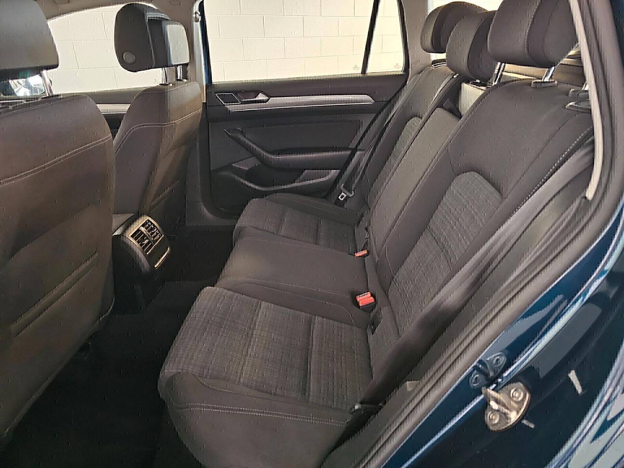 Vw Passat Var. 2.0 TDI SCR EVO 150cv DSG Bus.