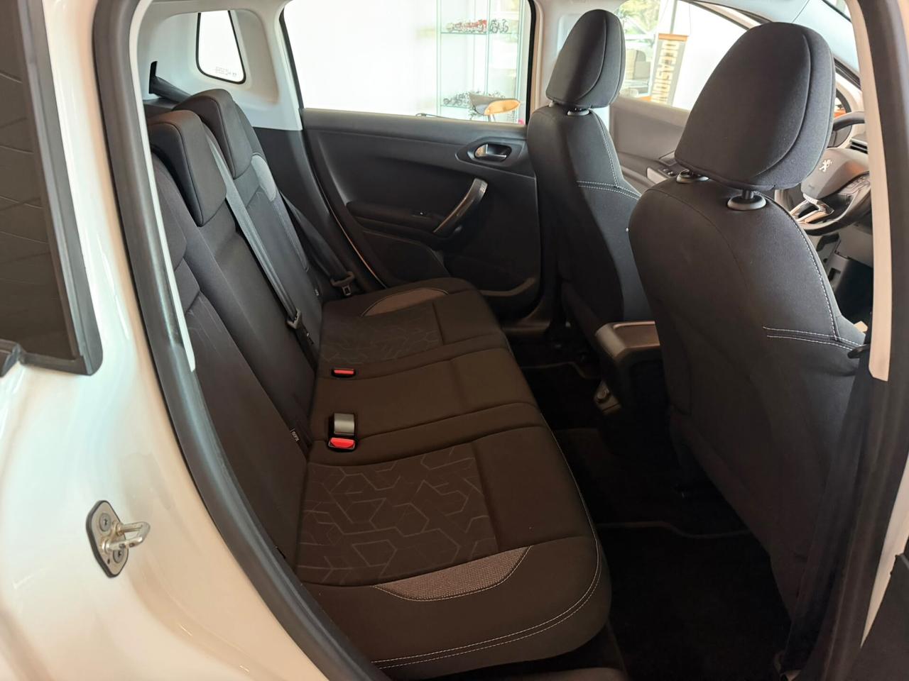 Peugeot 2008 BlueHDi 100 Active