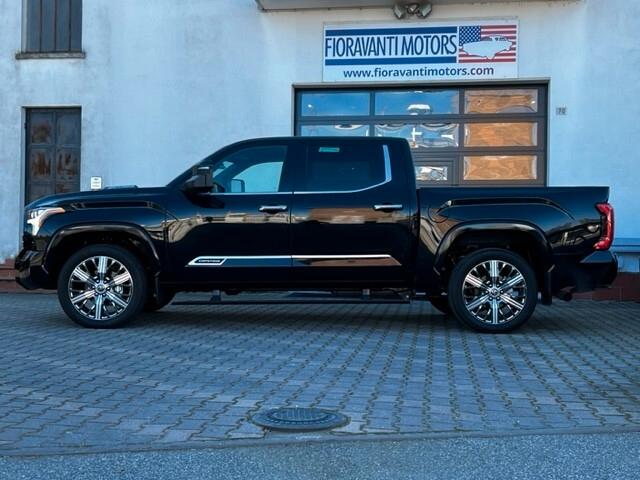 Toyota Tundra Crew 3.5L v6 Twin Turbo 4x4 HYBRID CAPSTONE