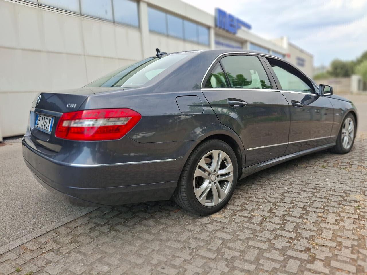 Mercedes-benz E 220 CDI BlueEFFICIENCY Avantg.AMG