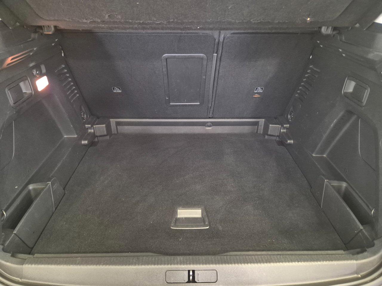 Peugeot 3008 1.6 bluehdi Access 120cv - UNIPROPRIETARIO - NEOPATENTATI - Sens. Park. - Cruise/Lim