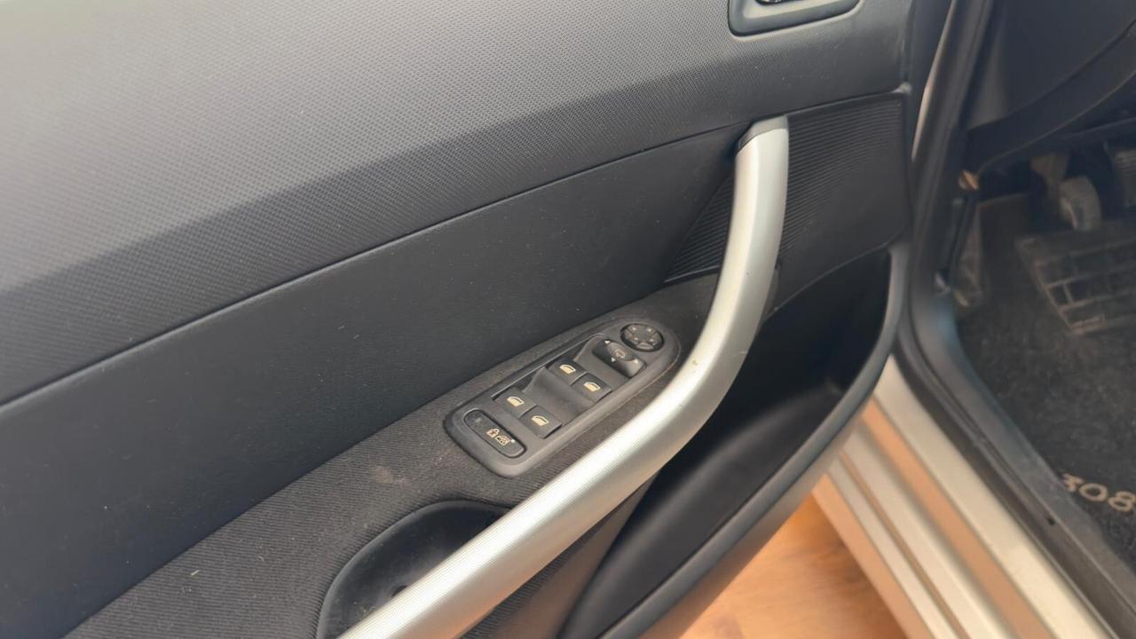 Peugeot 308 1.6 HDi 110CV SW Ciel Premium