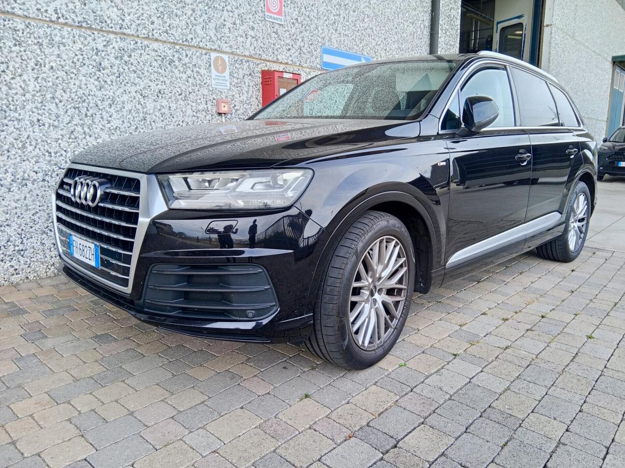 Audi Q7 3.0 TDI 272CV quattro tiptronic