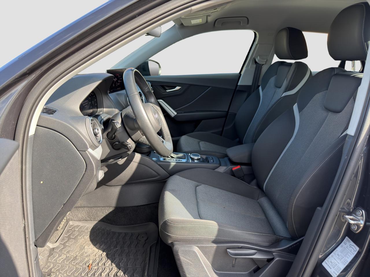 AUDI Q2 35 TFSI S tronic Business Advanced