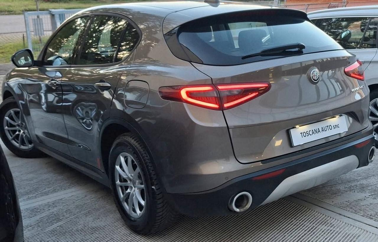 Alfa Stelvio 2.2 Turbodiesel 160 CV AT8 RWD