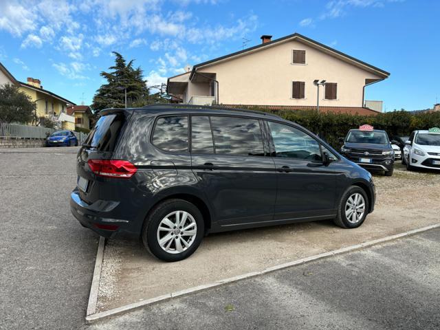 VOLKSWAGEN Touran 2.0 TDI 115 CV DSG Business BMT NEOPATENTATI