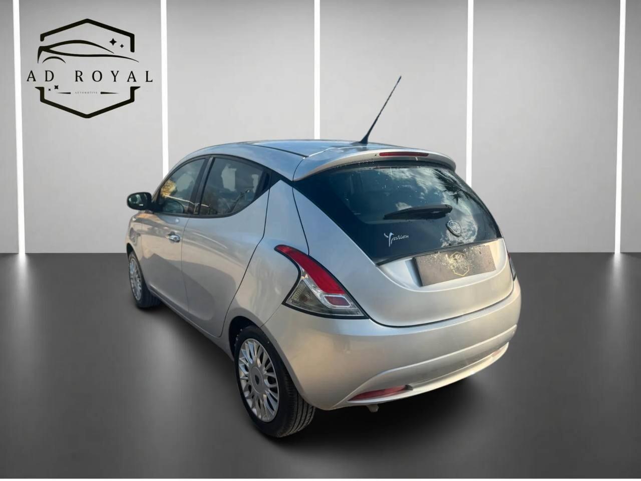Lancia Ypsilon 1.2 69 CV 5 porte GPL Ecochic Gold 09/2017
