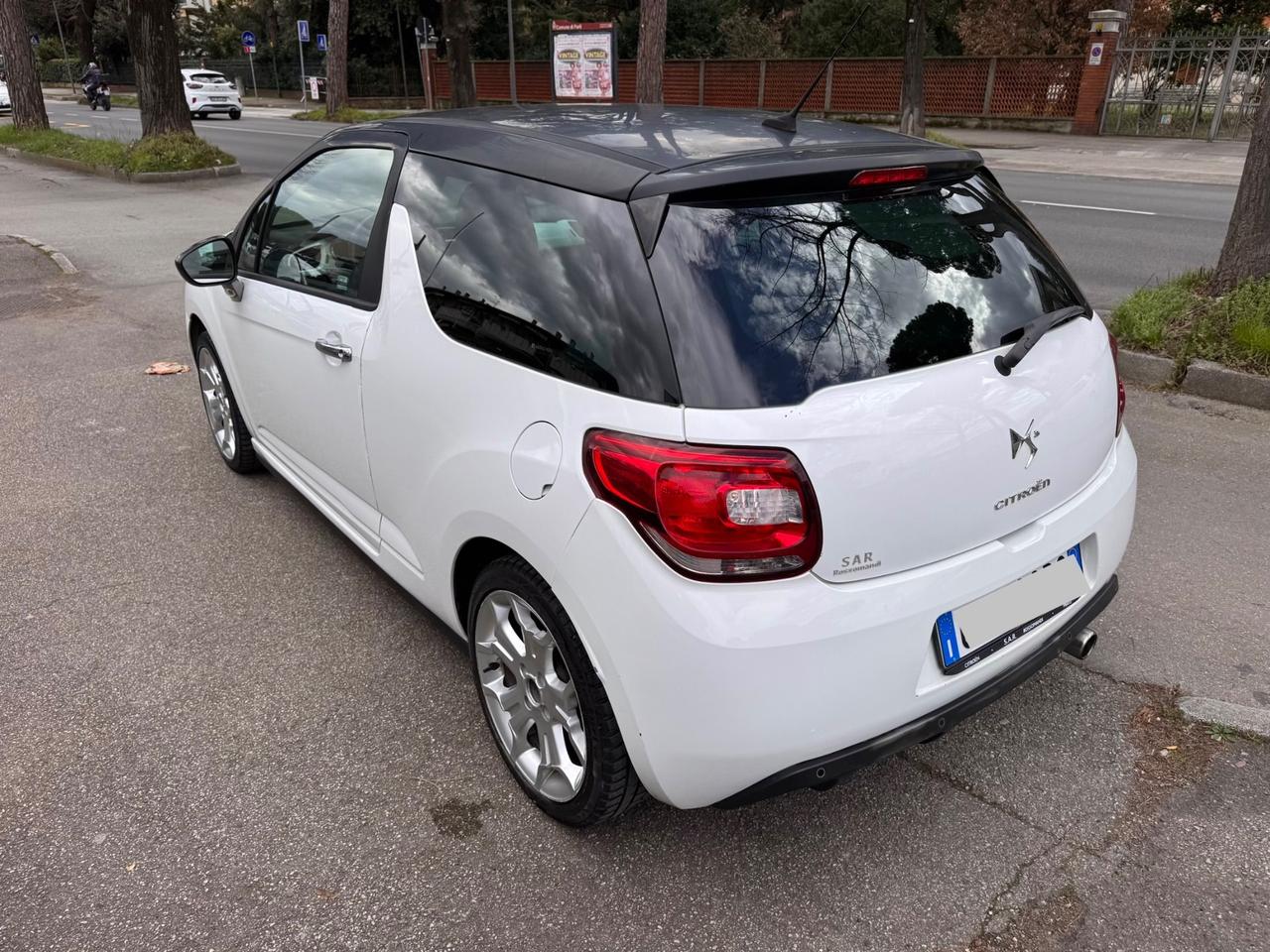 DS3 3 1.4 HDi 92 CV Just Black neopaten garanzia 12 me