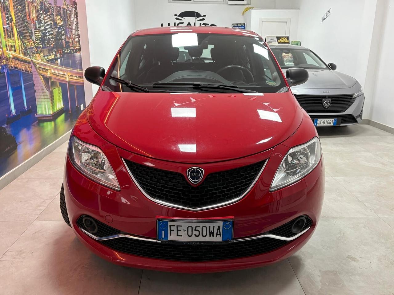 Lancia Ypsilon 1.2 69 CV 5 porte GPL Ecochic Silver