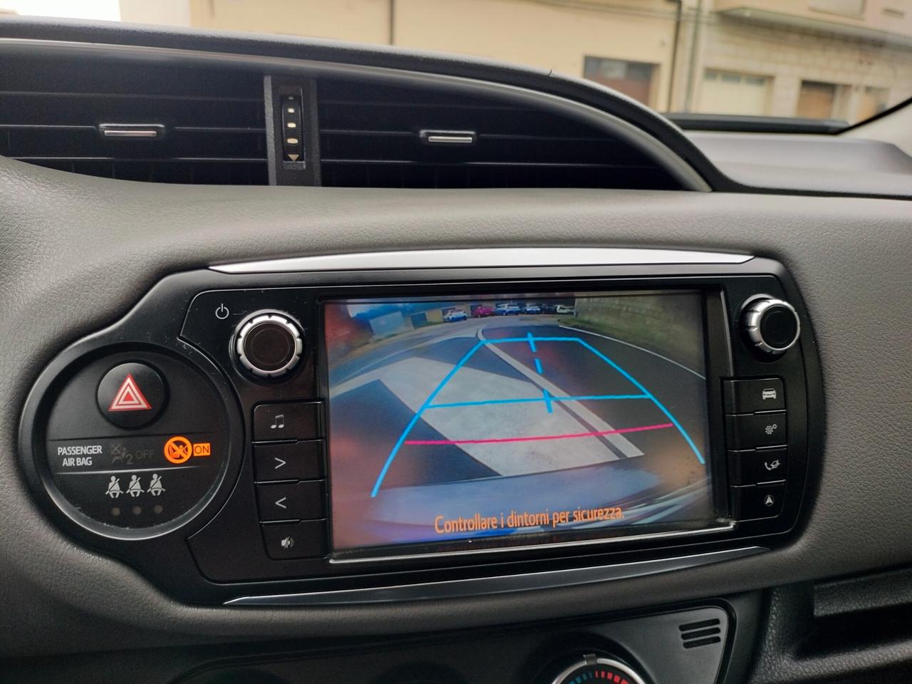 Toyota Yaris 1.0 5 porte Lounge benzina GPL