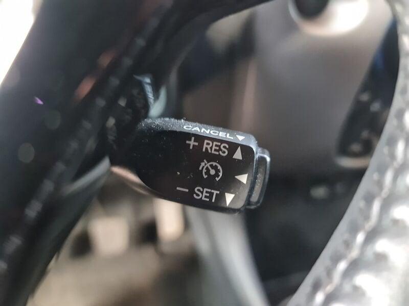 Toyota Aygo Connect 1.0 VVT-i 72 CV 5 porte x-cool