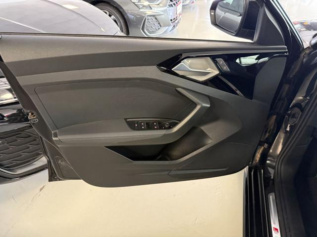 AUDI A1 SPB 30 TFSI Identity Black S-line