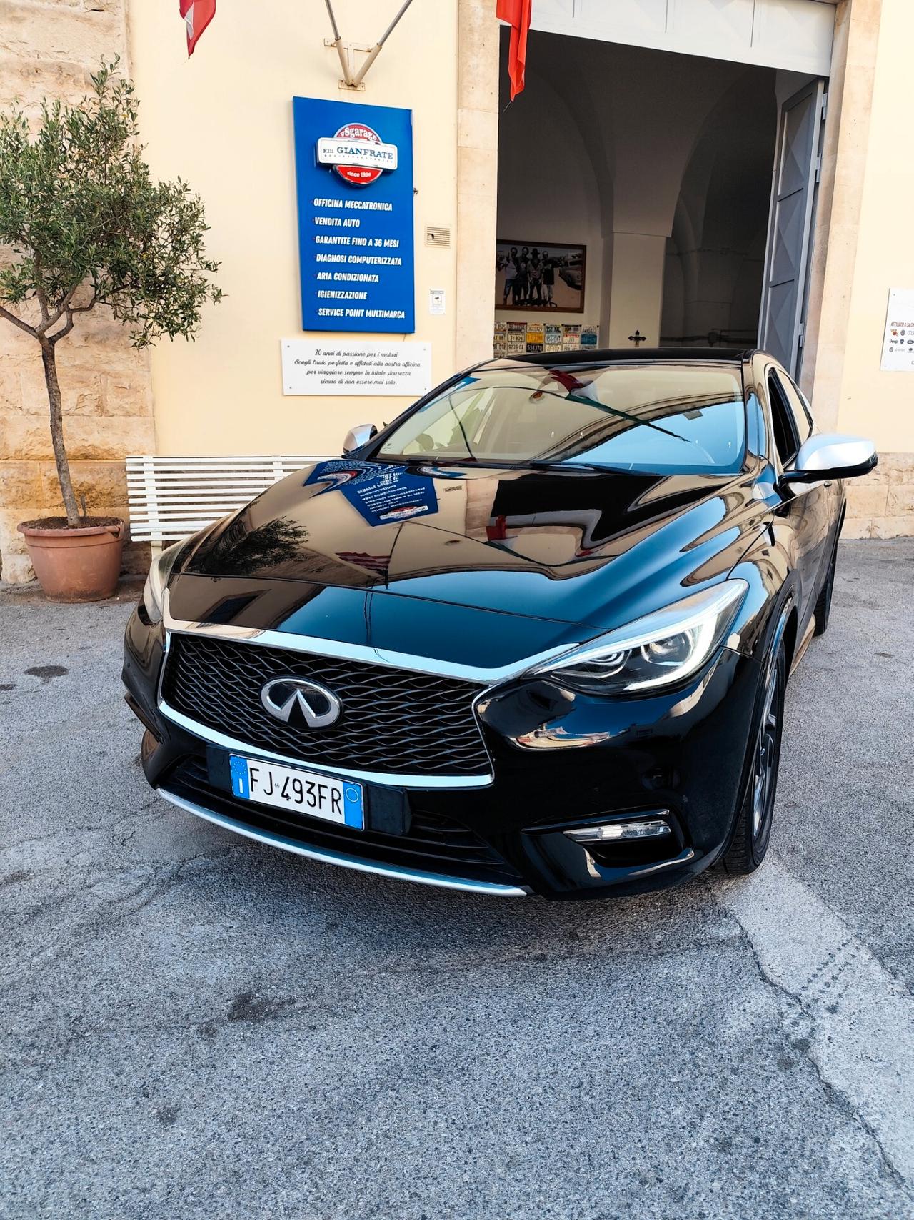 Infiniti Q30 1.5 diesel DCT Business Executive