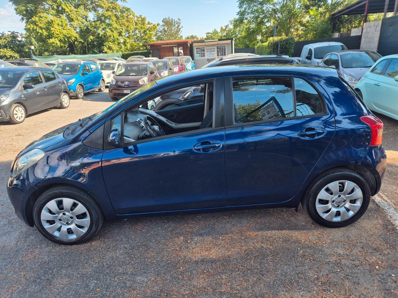 Toyota Yaris 1.0 5 porte Sol