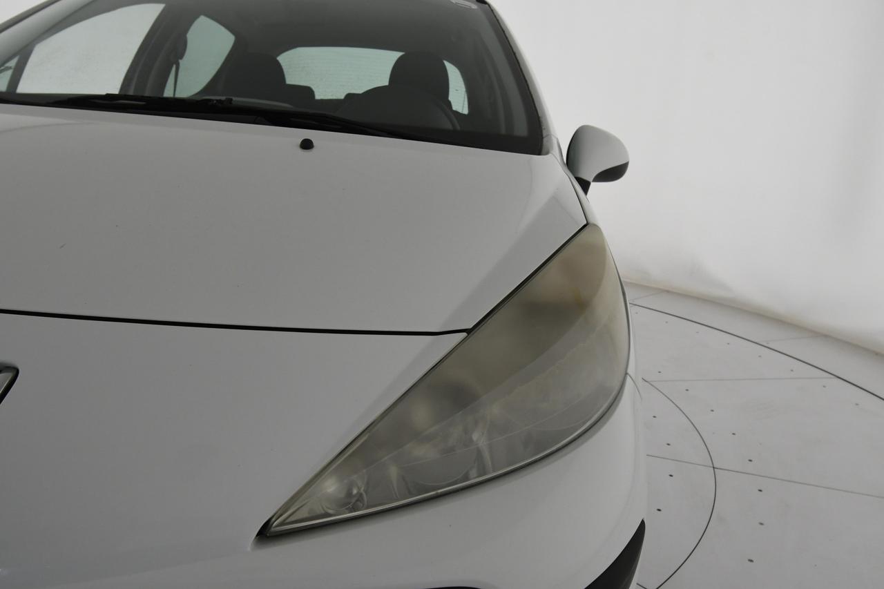 PEUGEOT 207 5p 1.4 8v X-Line eco-Gpl FL X COMMERCIANTI+NEOPATENTATI