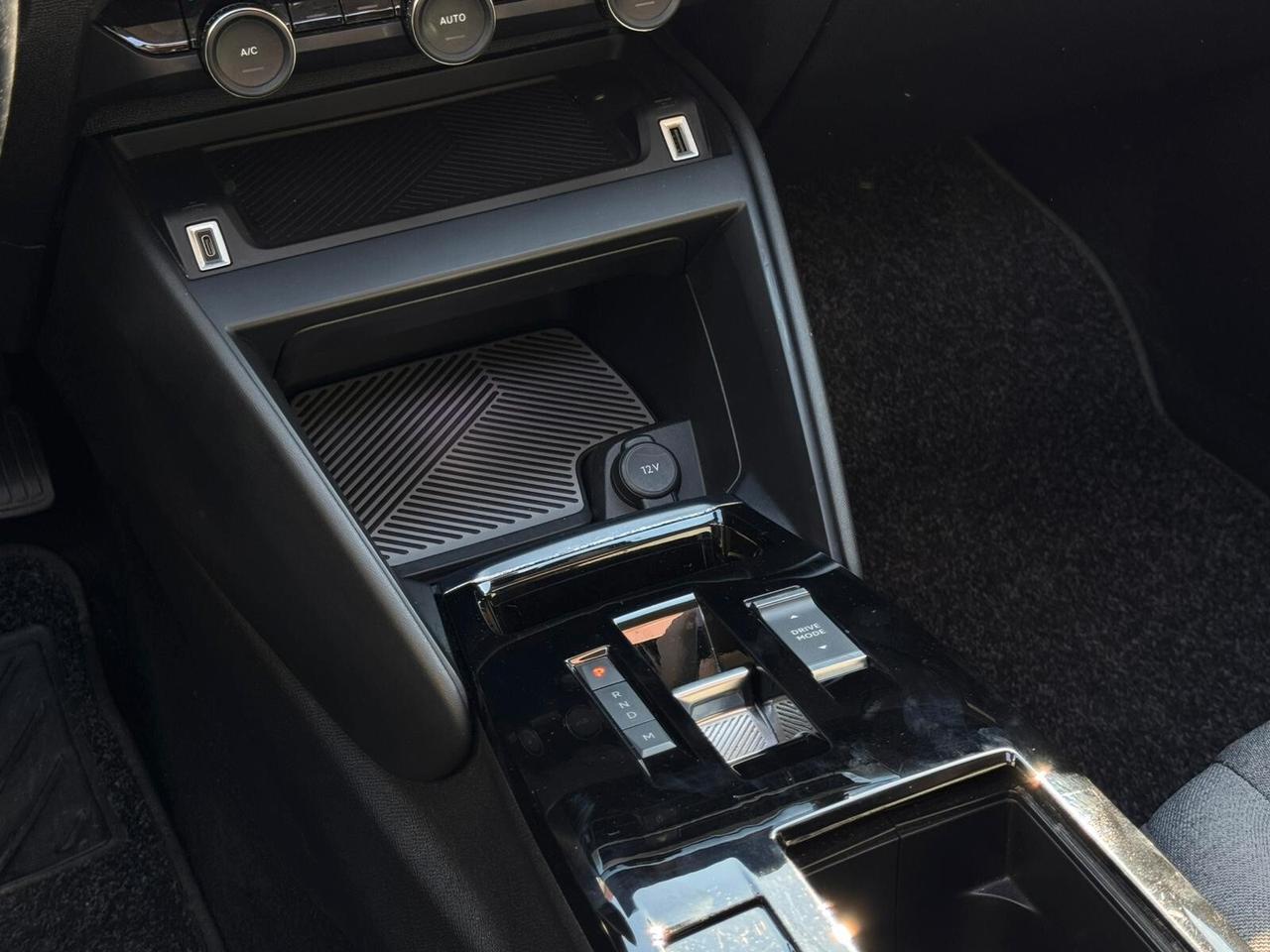 Citroen C4 BlueHDi 130 S&S EAT8 Shine