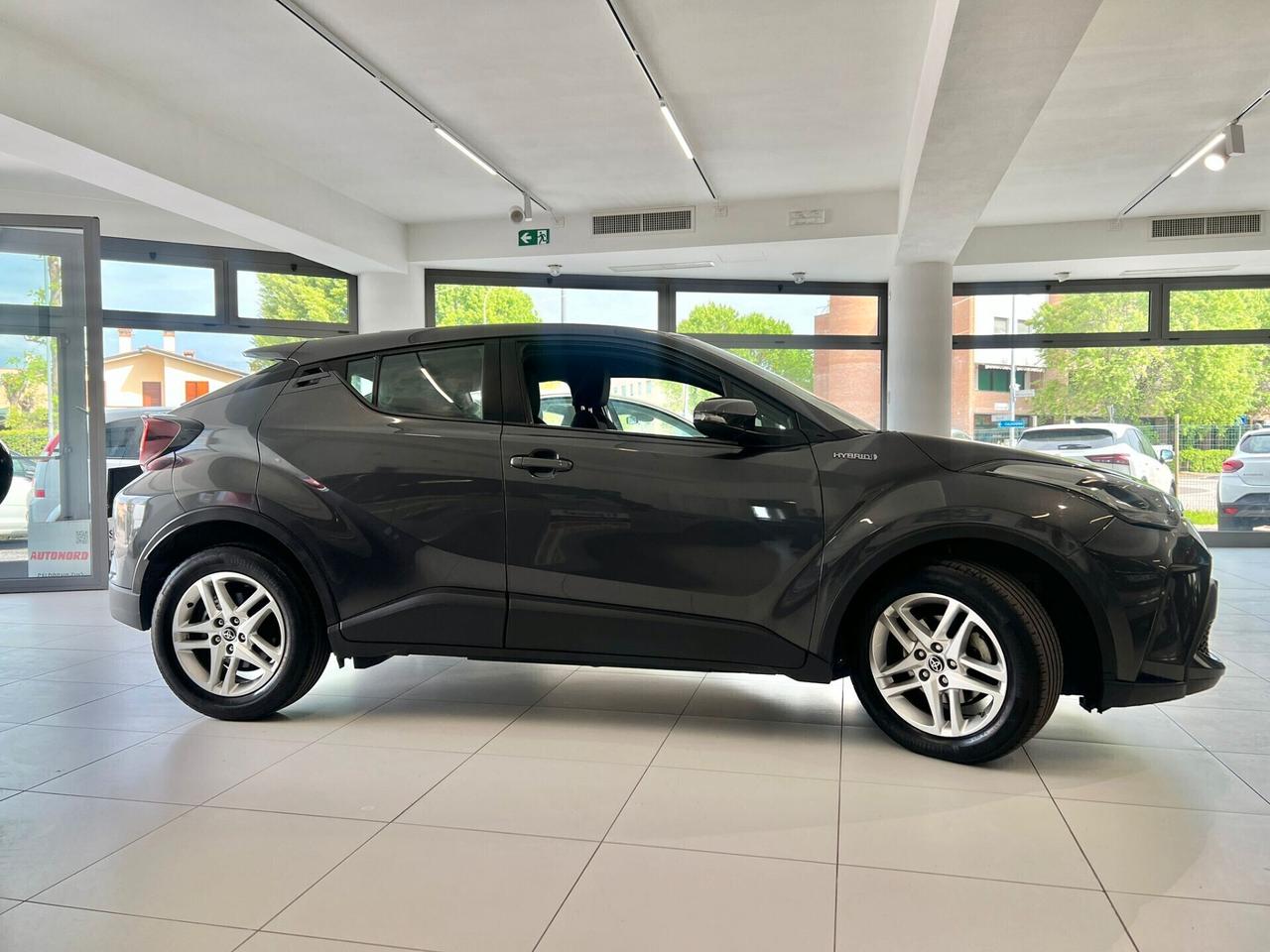 Toyota C-HR 1.8 Hybrid E-CVT Active