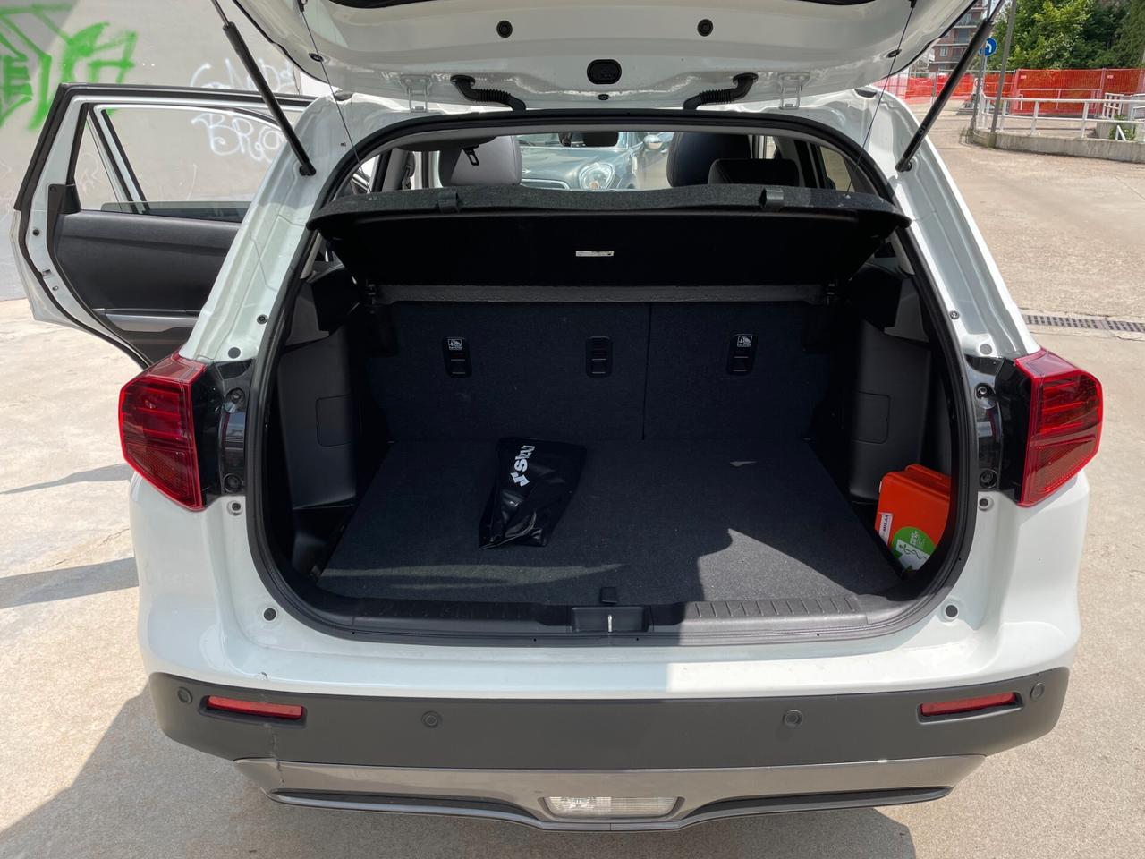 Suzuki Vitara 1.5 140V Hybrid A/T Starview