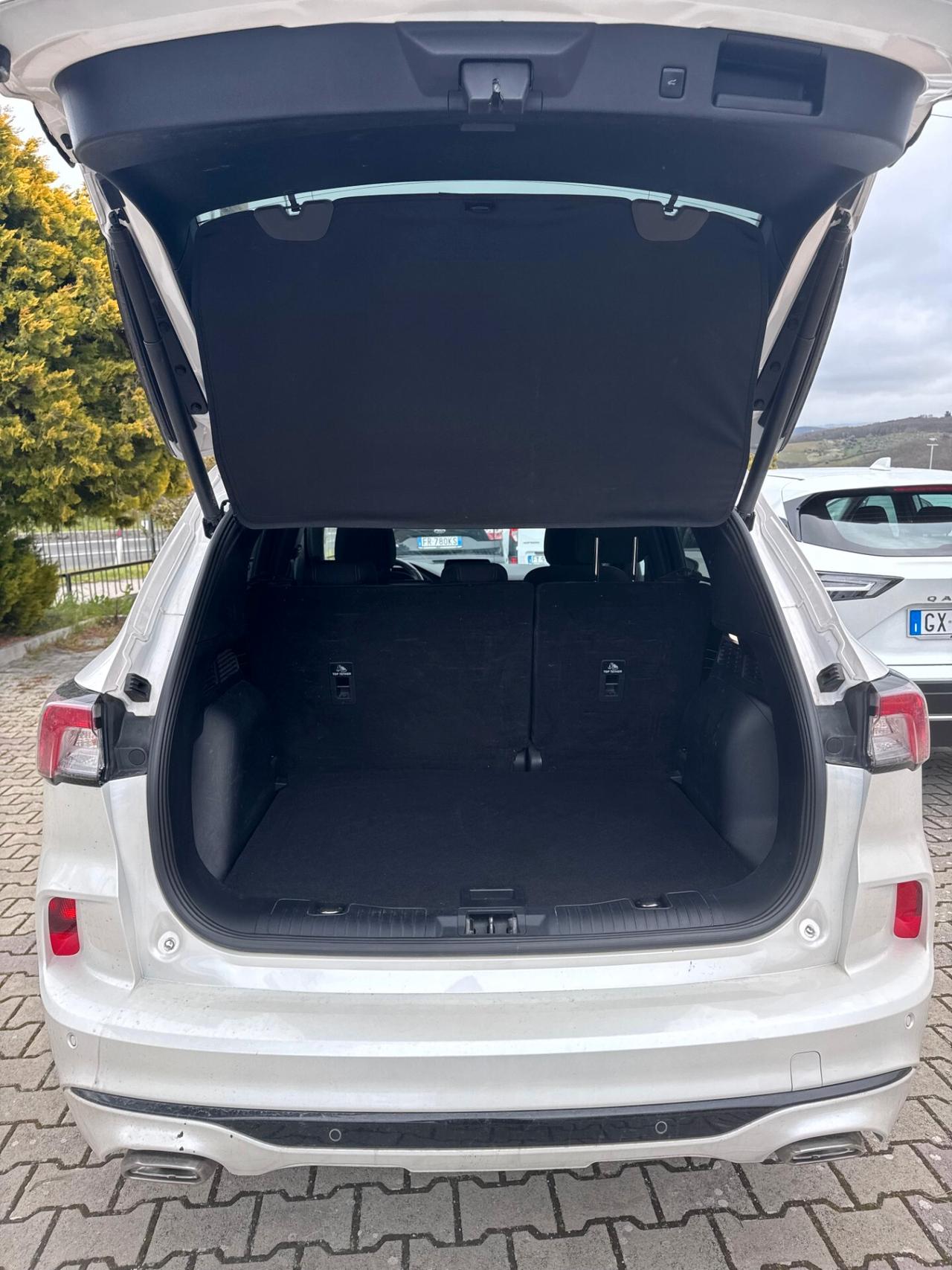 FORD KUGA 2.5 FHEV 190CV CVT 2WD ST-LINE 2023