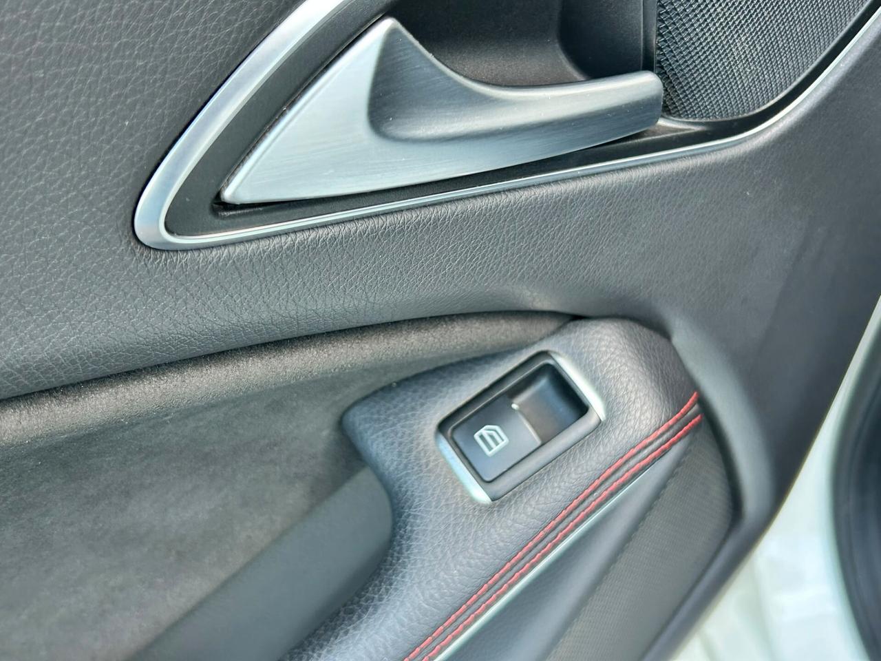 Mercedes-benz A 180 d Automatic Premium AMG LINE