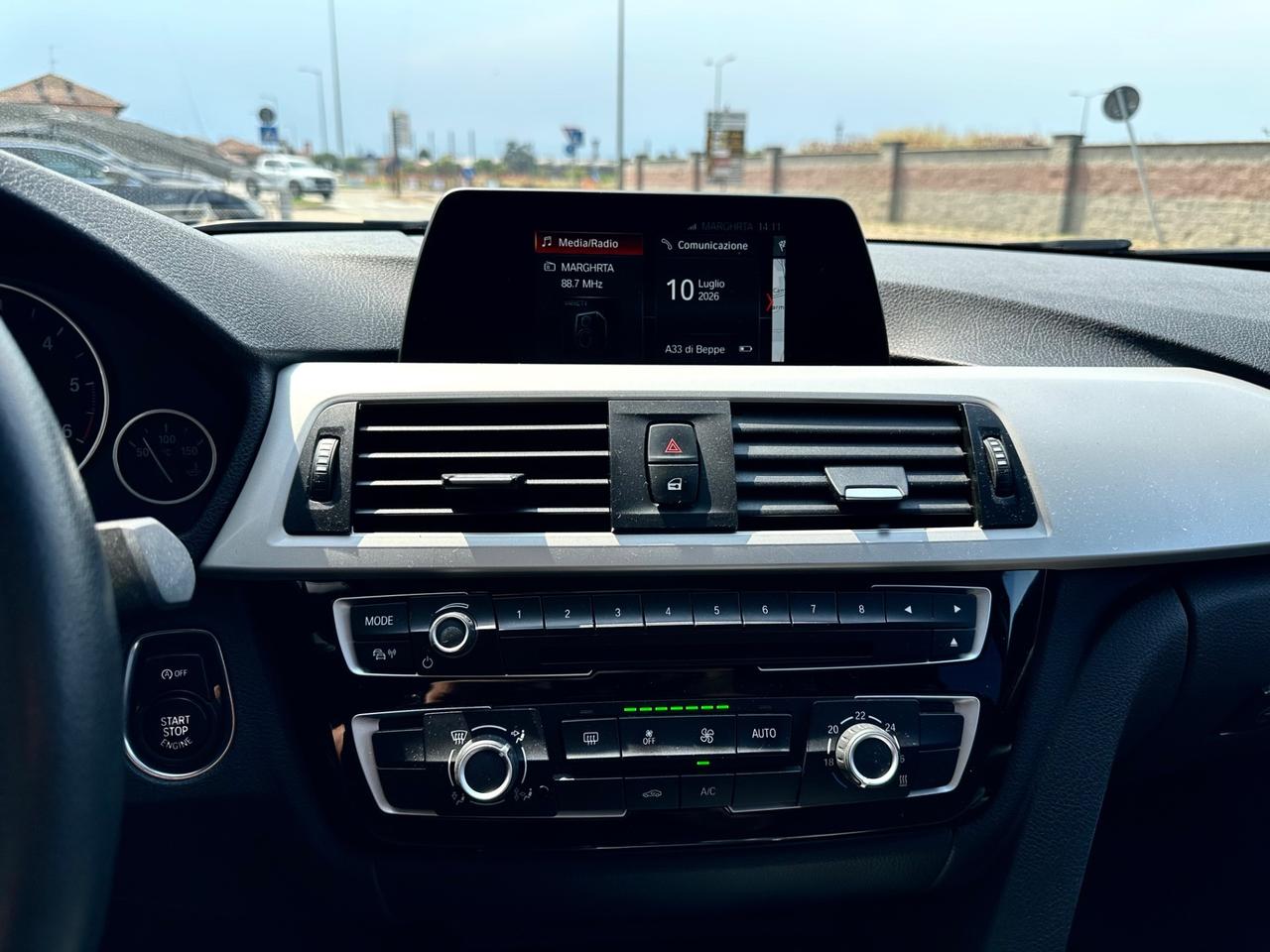 BMW Serie 3 F30 Berlina 318d Sport auto *NO VINCOLI*