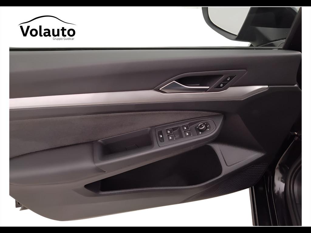 VOLKSWAGEN Golf VIII 2024 - Golf 2.0 tdi Life 115cv