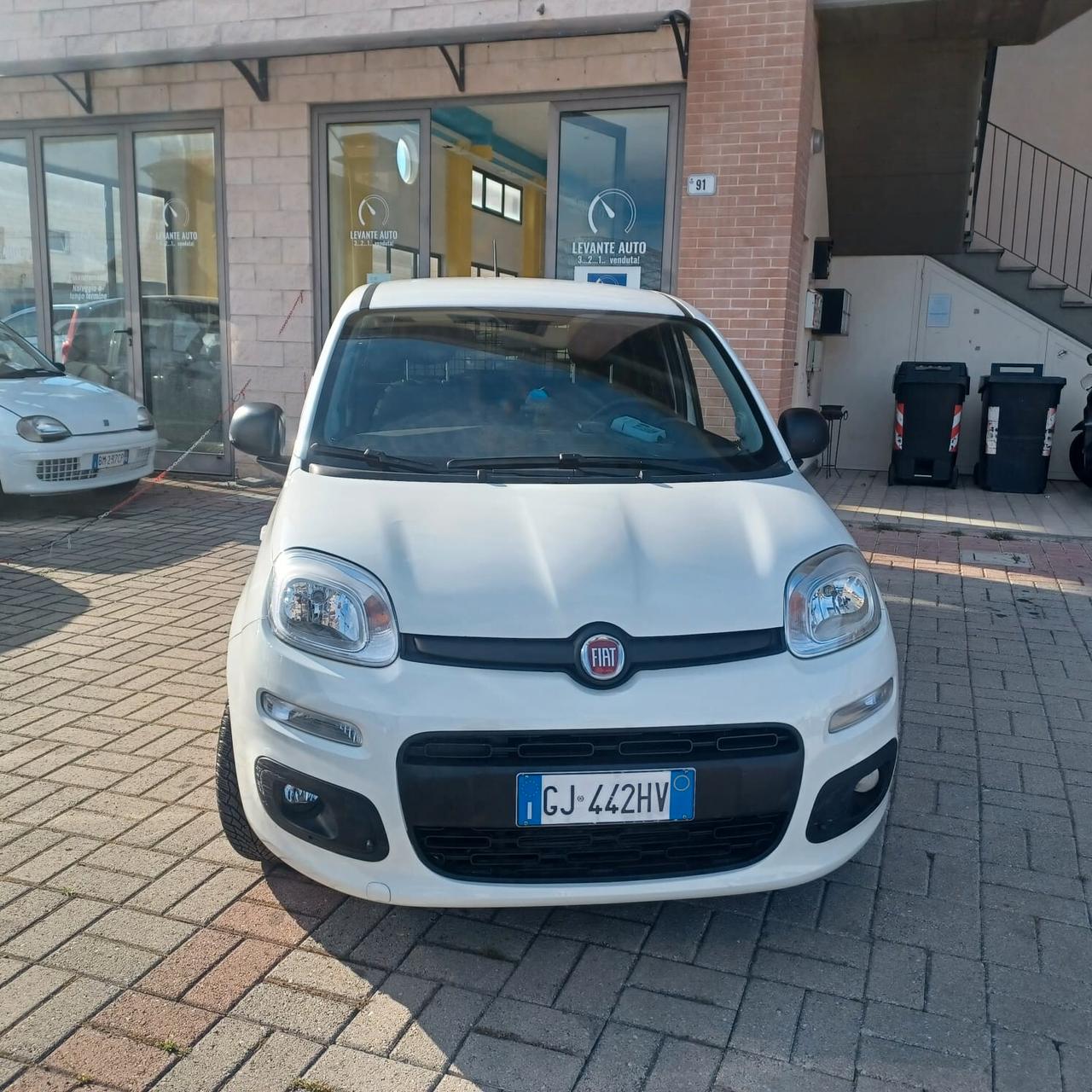 35188KM FIAT PANDA VAN 1.0 HYBRID IVA ESPOSTA
