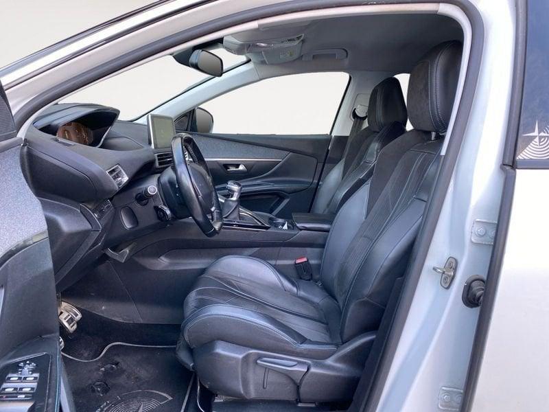 Peugeot 5008 5008 1.5 bluehdi Active s&s 130cv 5p.ti