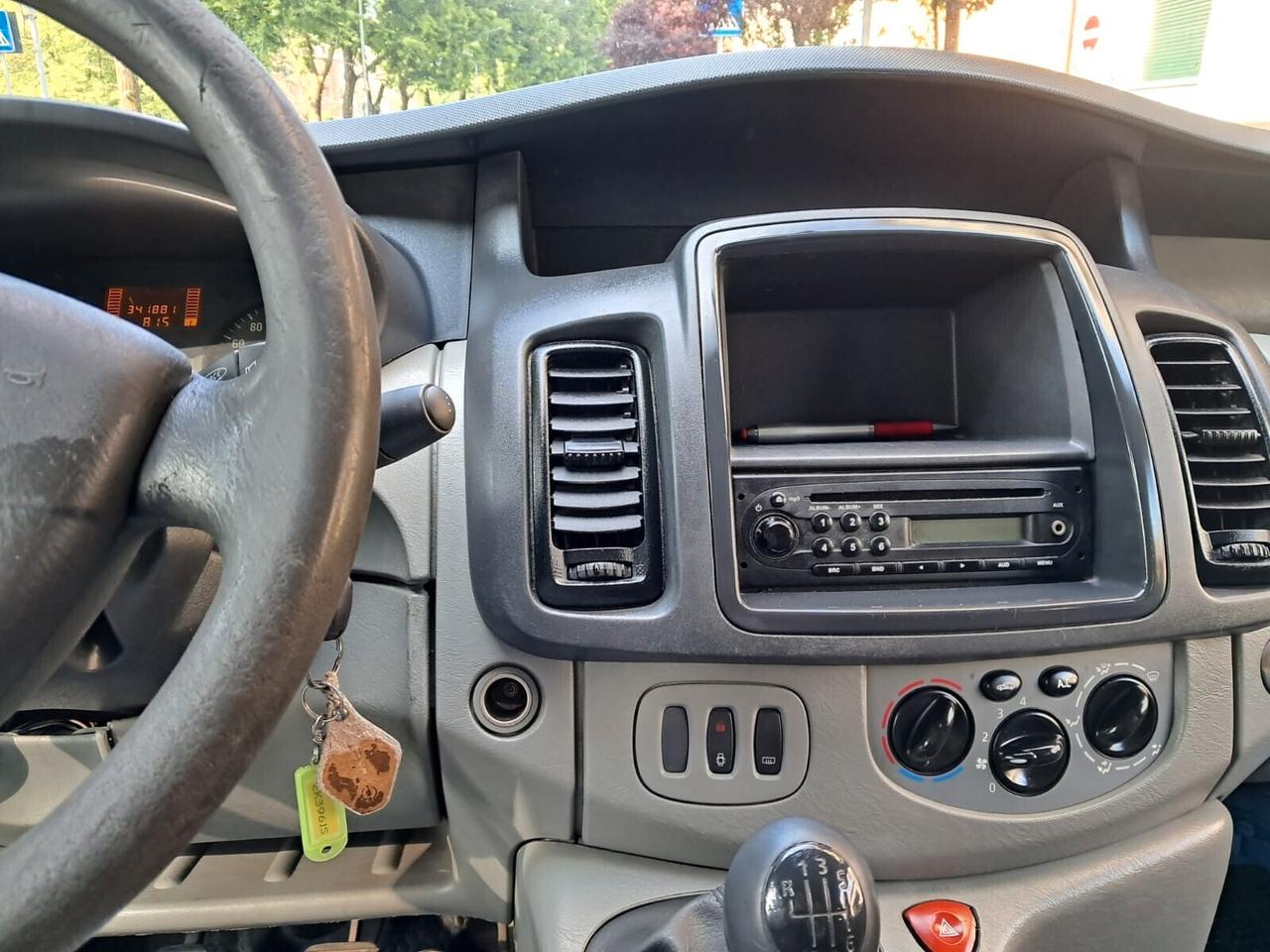 Opel Seleziona VIVARO COMBI 9 POSTI