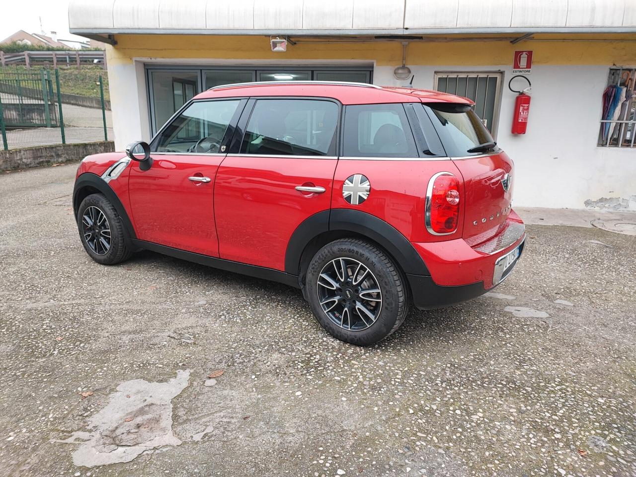 Mini Cooper Countryman 1.6 One KM 86.000