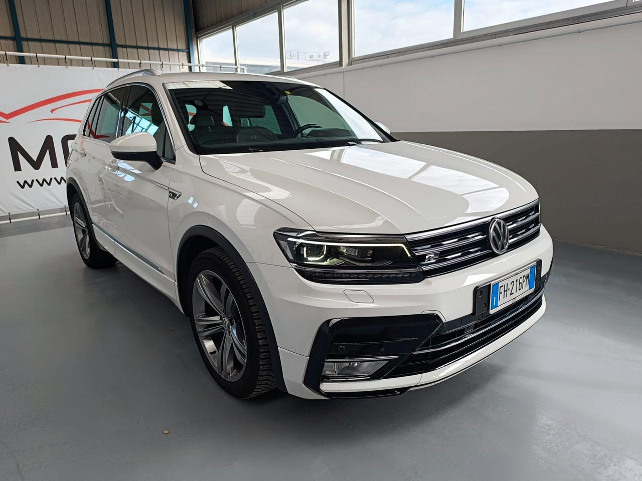Volkswagen Tiguan 2.0 TDI SCR DSG Executive R-LINE BlueMotion Technology