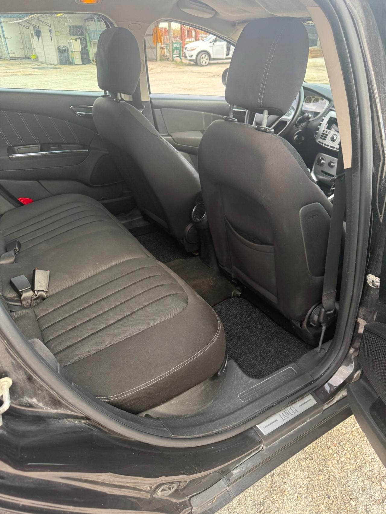 Lancia Delta Diesel 1.6 MTJ UNIPROPRIETÀ neopatentati ok