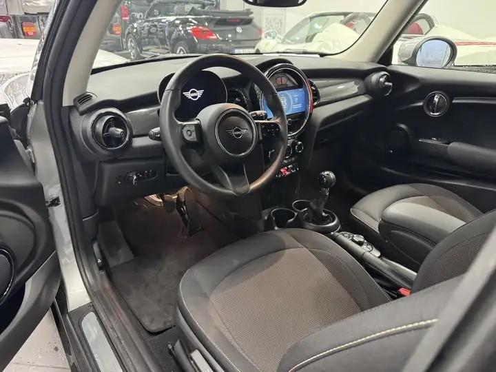 Mini 1.5 Cooper Essential