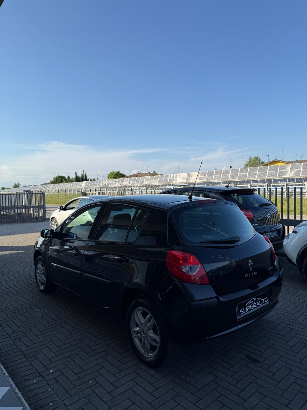 Renault Clio 1.2 16V 5 porte Luxe