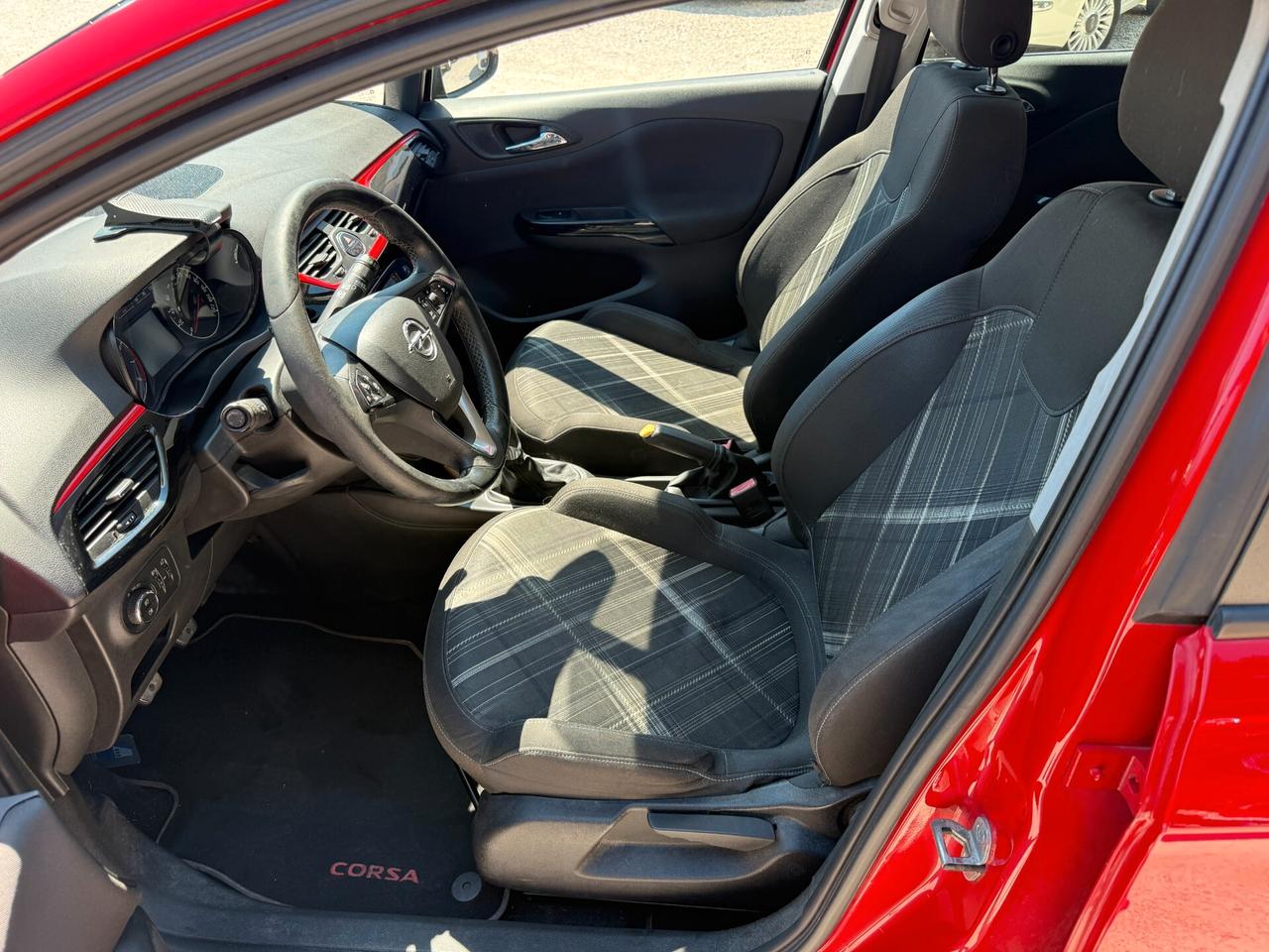 Opel Corsa 1.4 90CV GPL Tech 5 porte b-Color