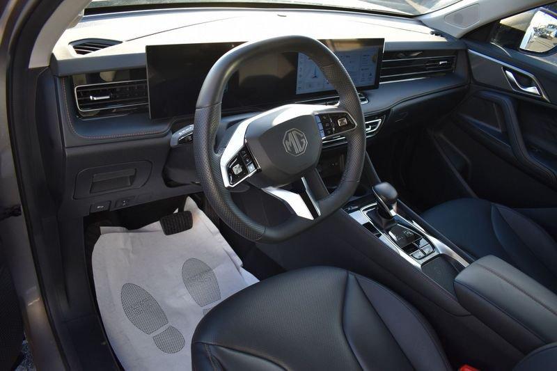 MG HS 1.5 T Luxury AT