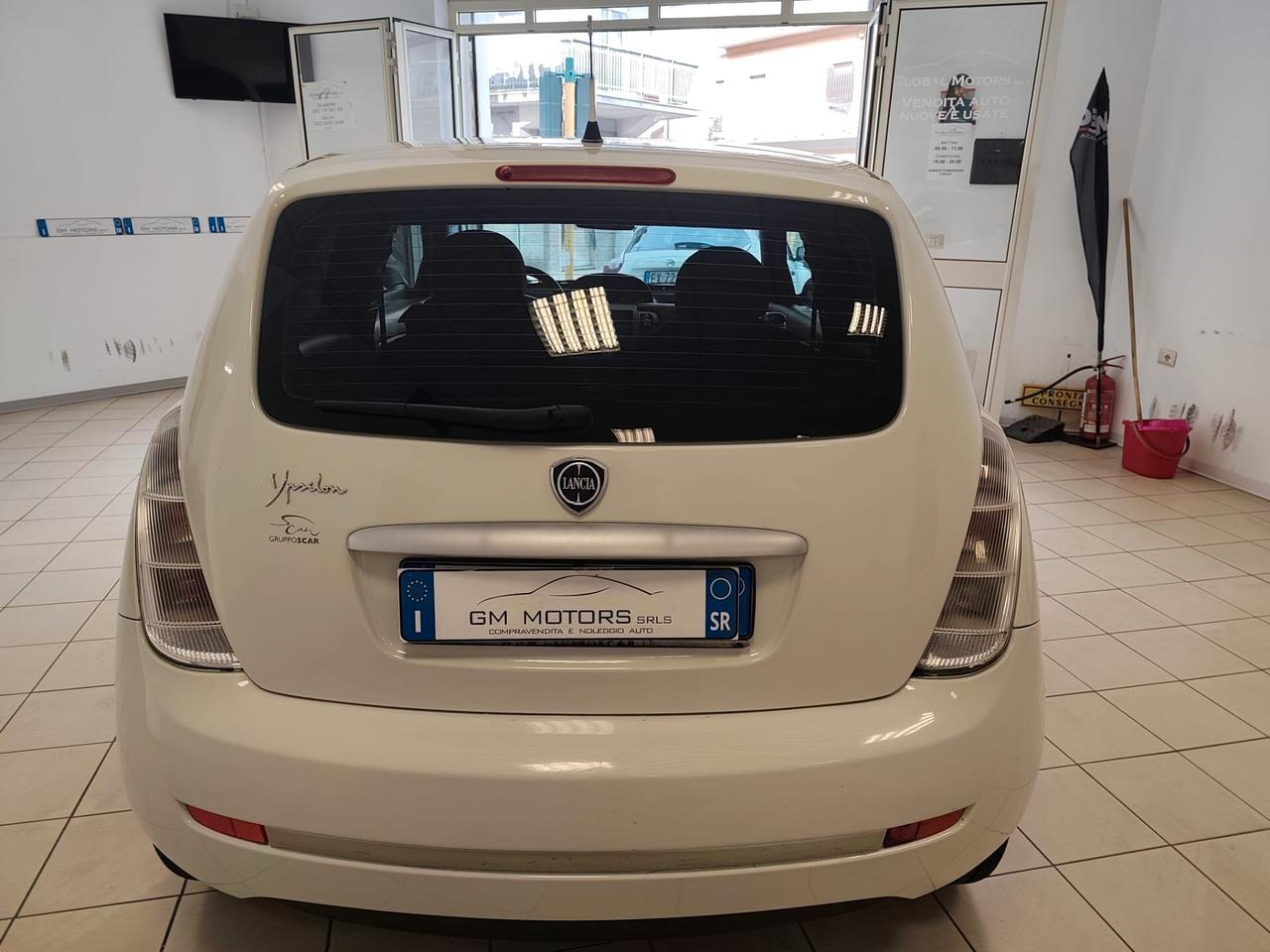 Lancia Ypsilon 1.4 Platino Ecochic GPL