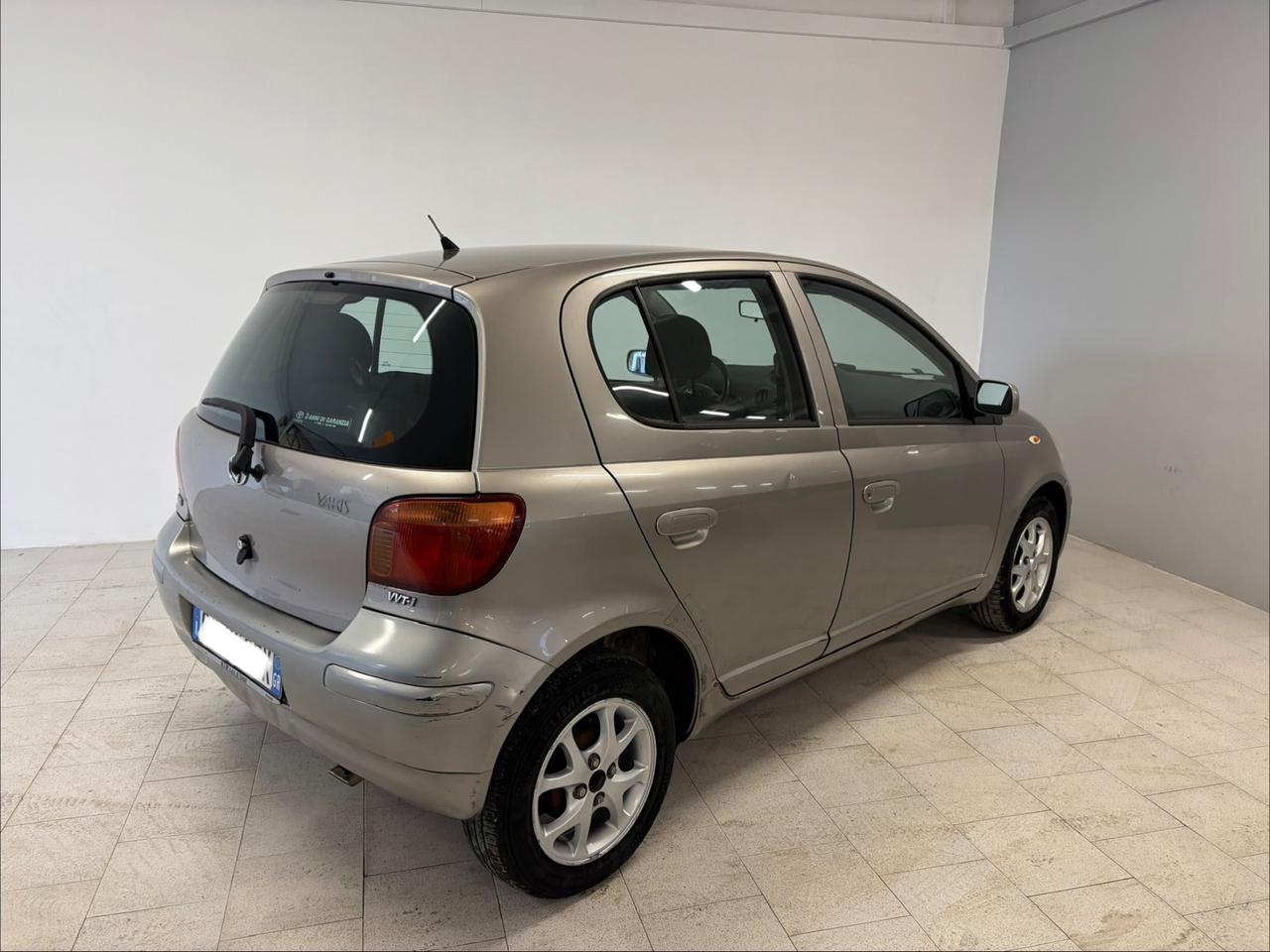 Toyota Yaris 1.3i 16V cat 5 porte Sol