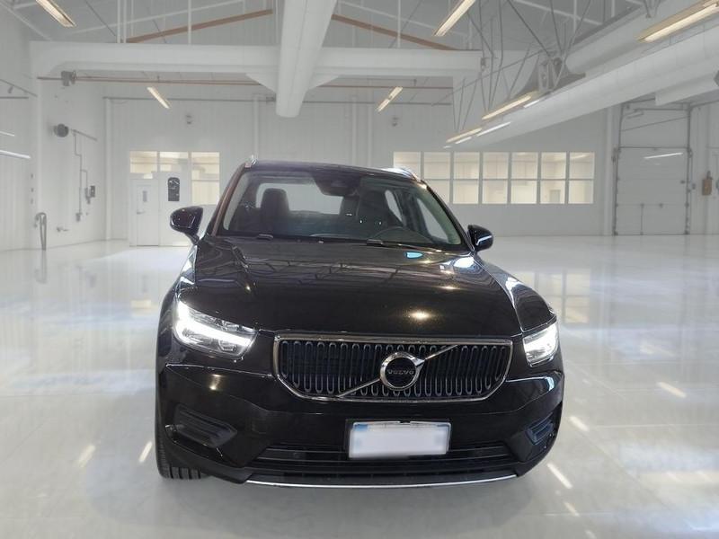 VOLVO XC40 T2 AUTOMATICO MOMENTUM SUV