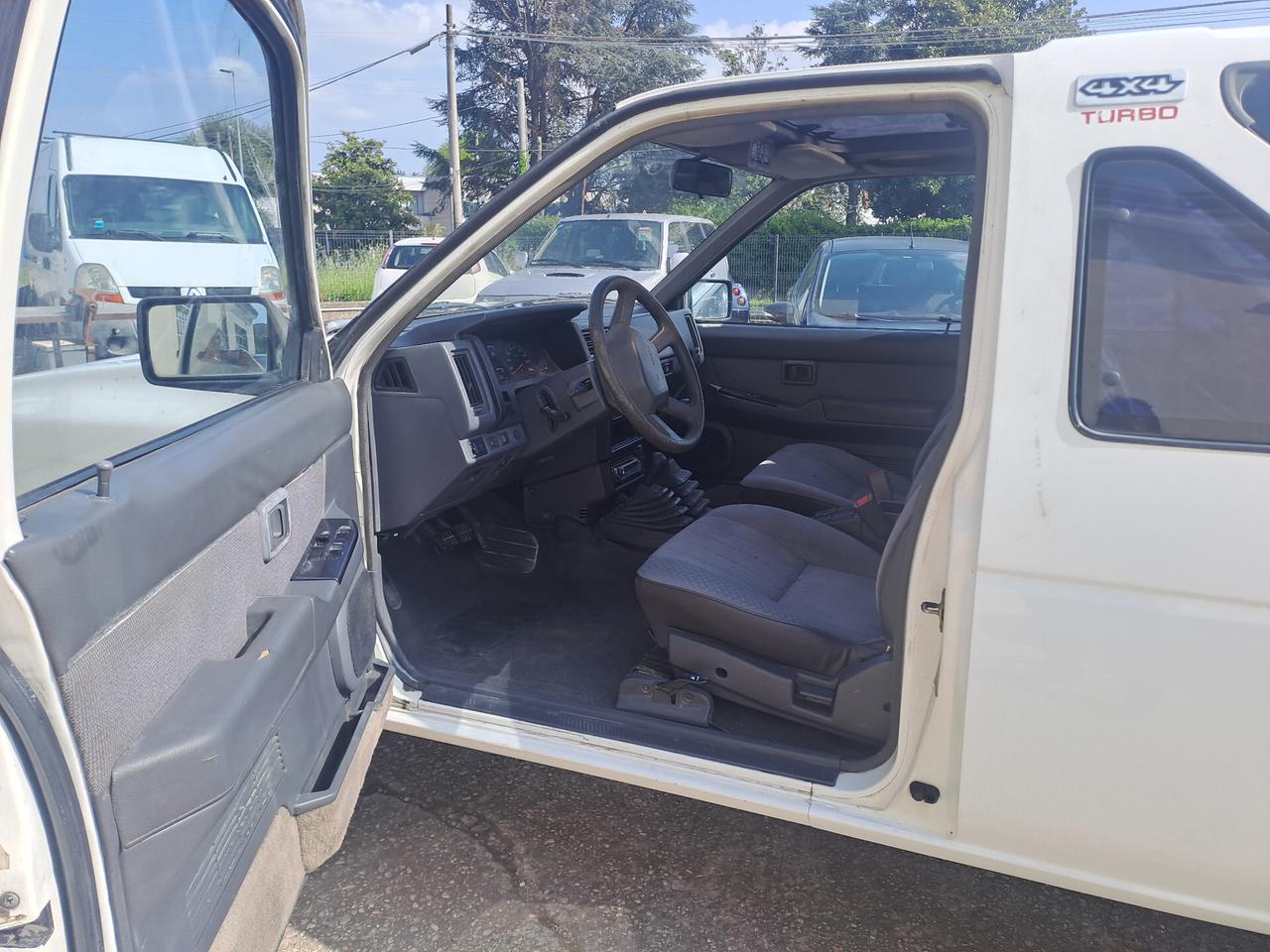 Nissan Terrano 2.7 turbodiesel autocarro 2 posti -1993