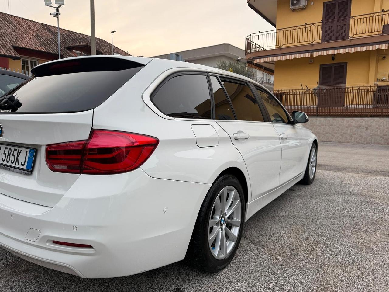 Bmw 320 320d Touring Business Advantage aut.