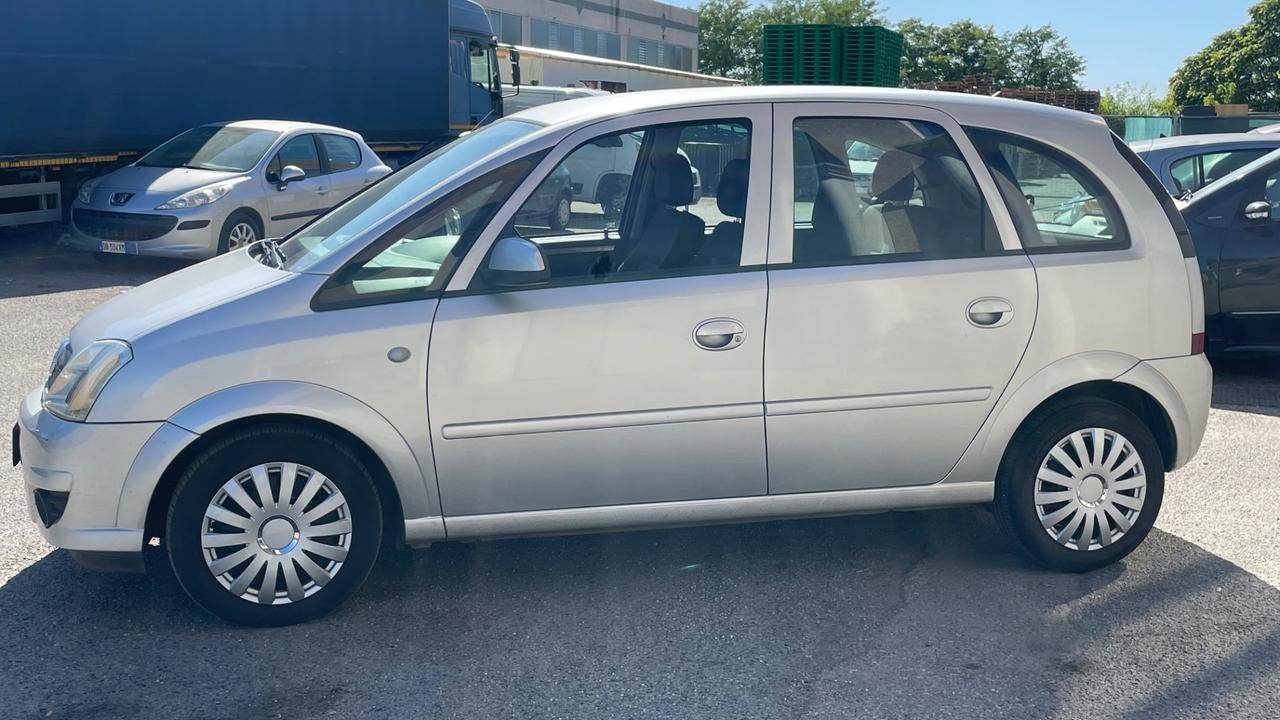 Opel Meriva 1.6 16V Cosmo