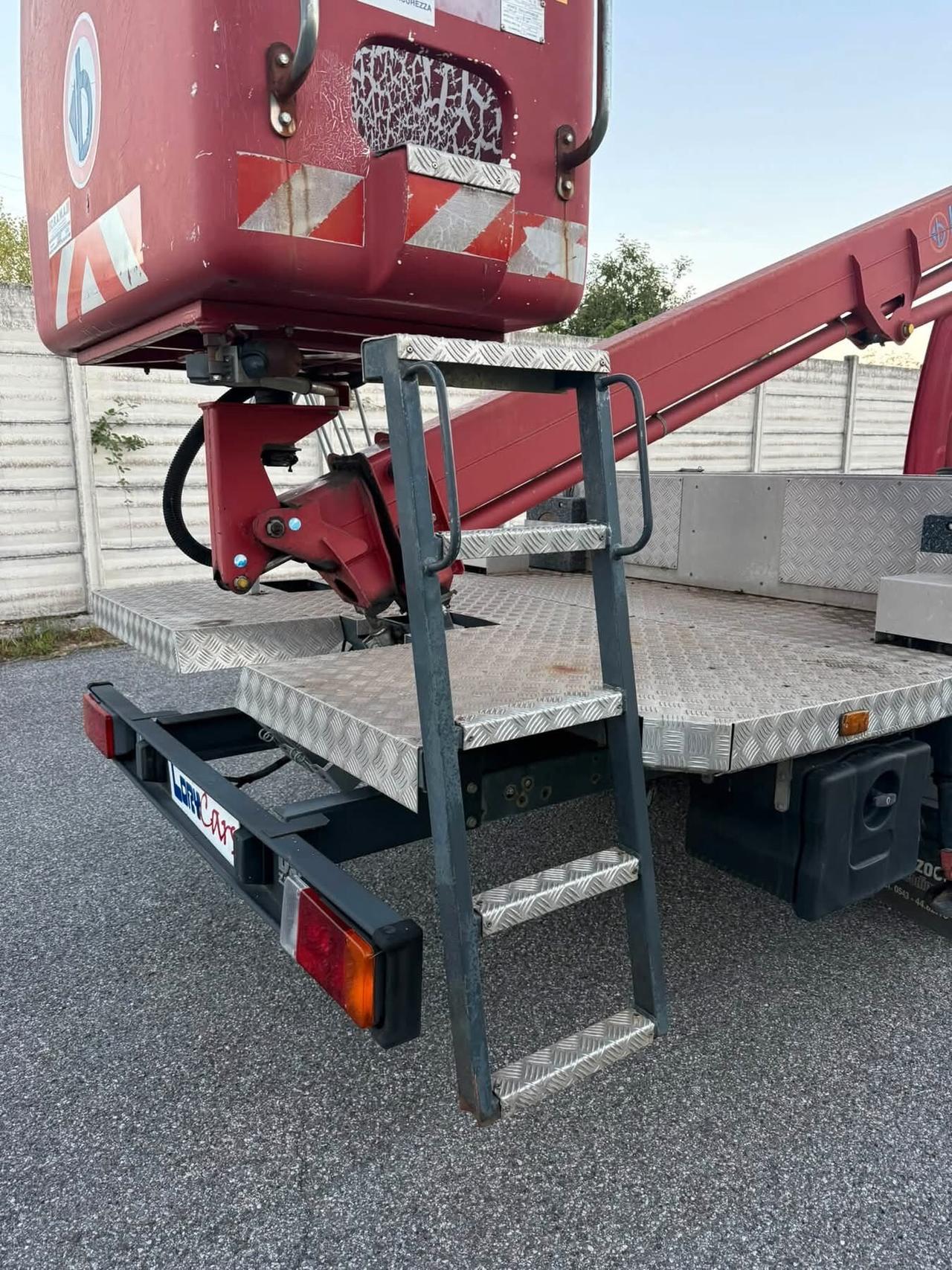 Iveco Daily 35 2.3 CON PIATTAFORMA E CESTELLO