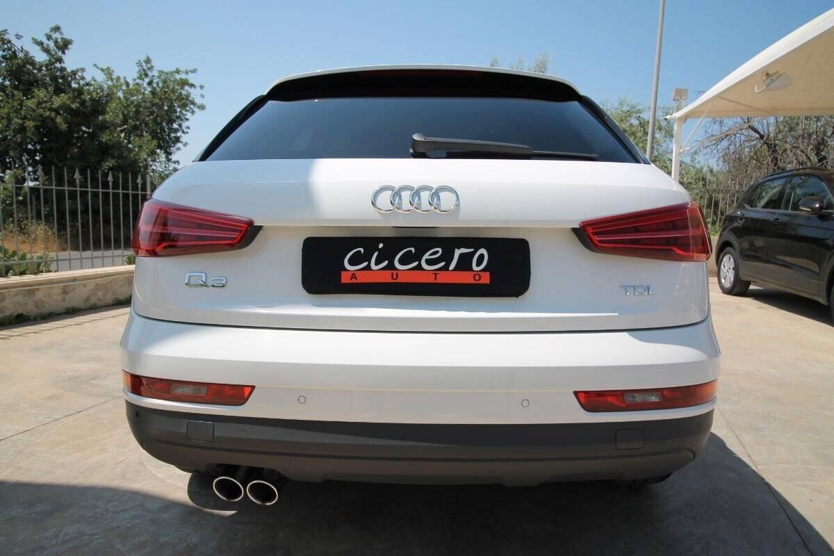Audi Q3 2.0 TDI 120 CV Business|12.2015