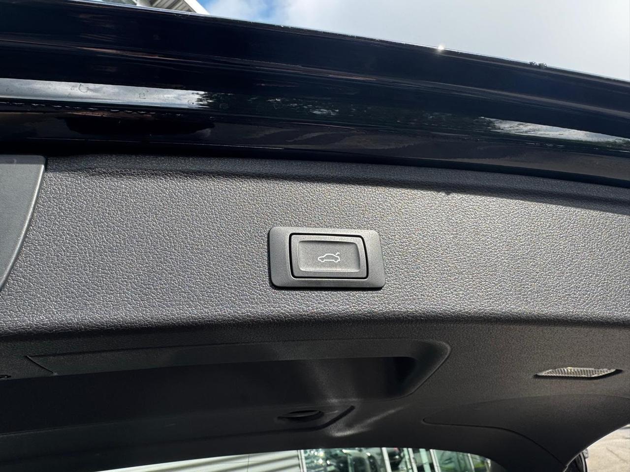 AUDI A4 AVANT 30 TDI MHEV S-TRONIC BUSINESS ADVANCED