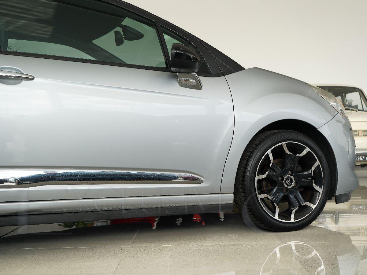 CITROEN - DS3 - 1.6 BlueHDi 120 Sport Chic